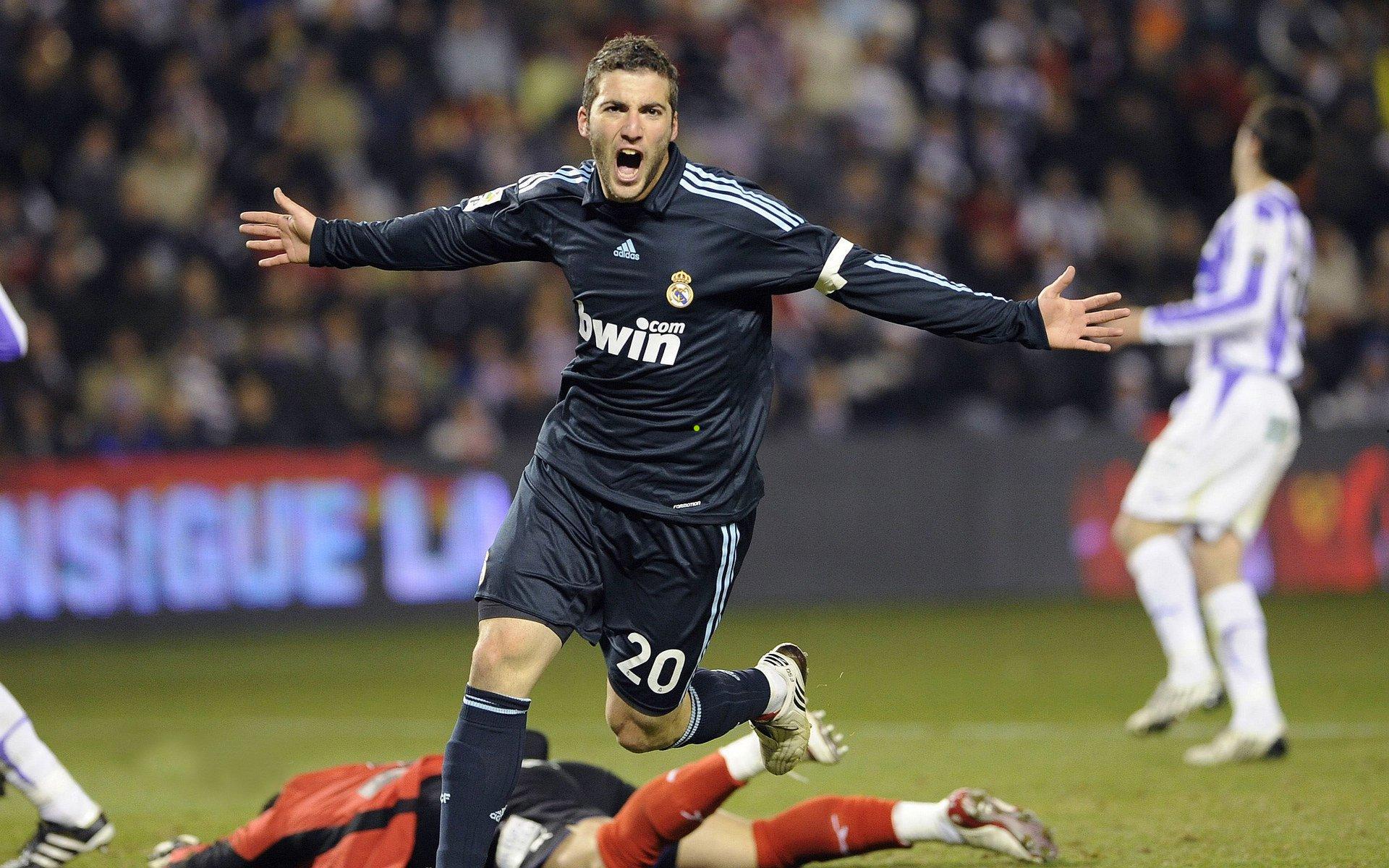 富力官宣日夫科维奇租借加盟，全新攻击群将上线引爆中超期待