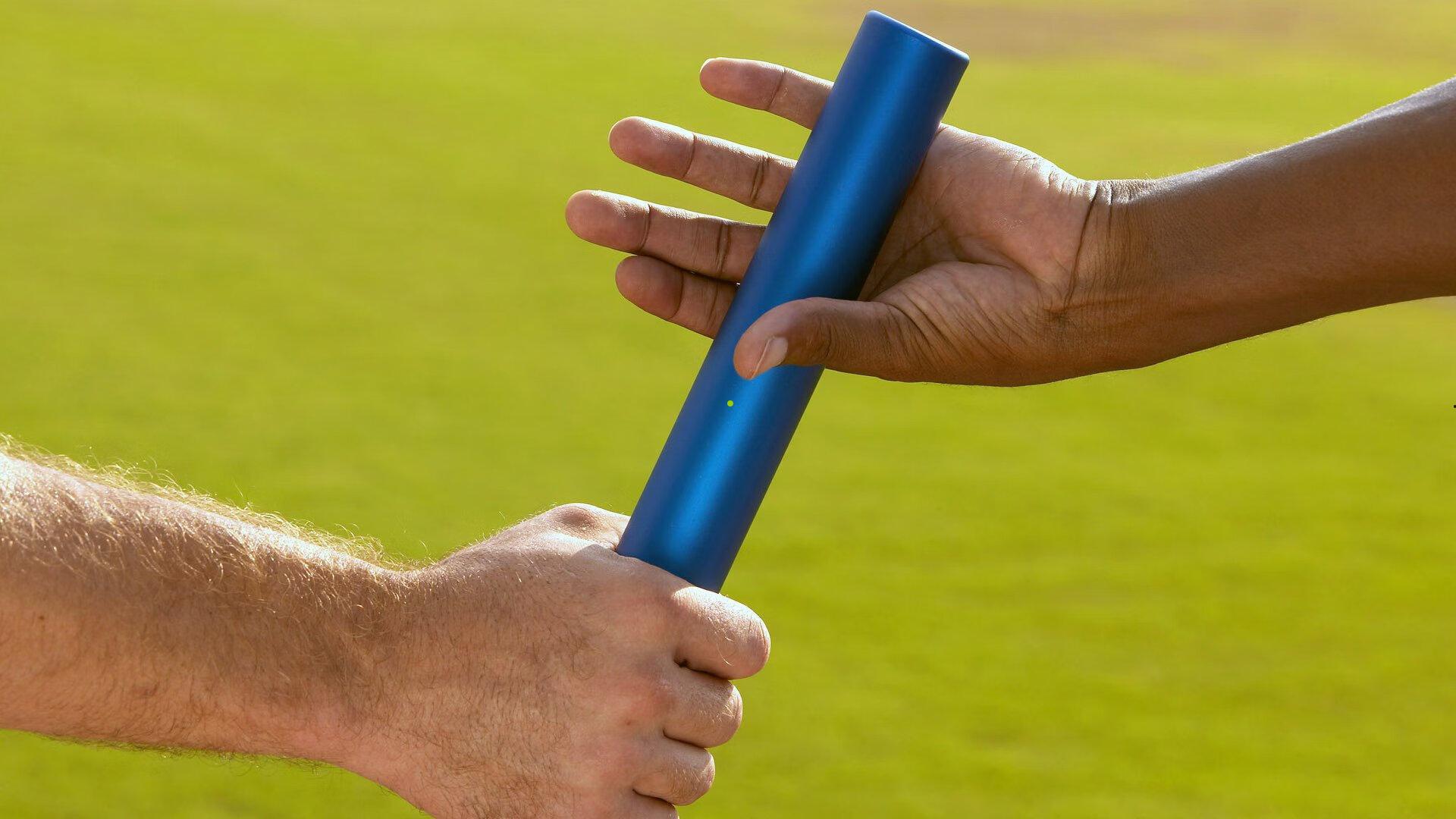 华体会-海港亚冠赛前Vlog展现球队活力，吉祥物伊戈量产助推球迷文化；林皇再度来访上海滩引发赛事焦点